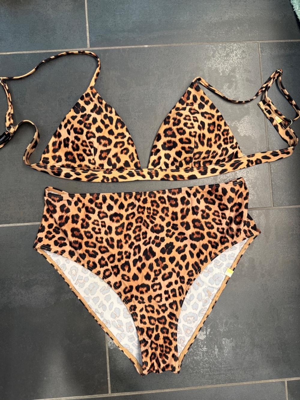 summersalt high waist bottoms and triangle top